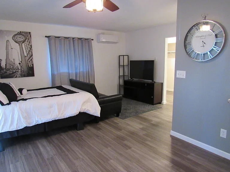 8301 E Florentine Rd #3 — Photo 2