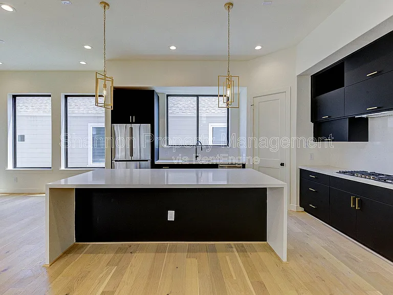 1803 Dunlavy St — Photo 16