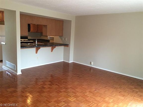 5th image of 3873 Lake Run Blvd