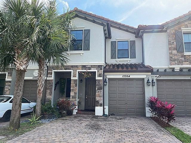 1st image of 13039 Anthorne Ln