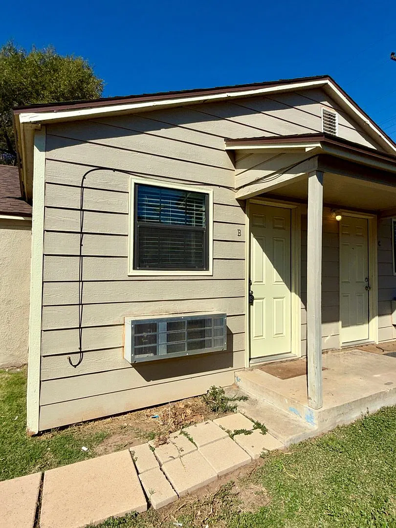 CD 1912 25th Street — Photo 2