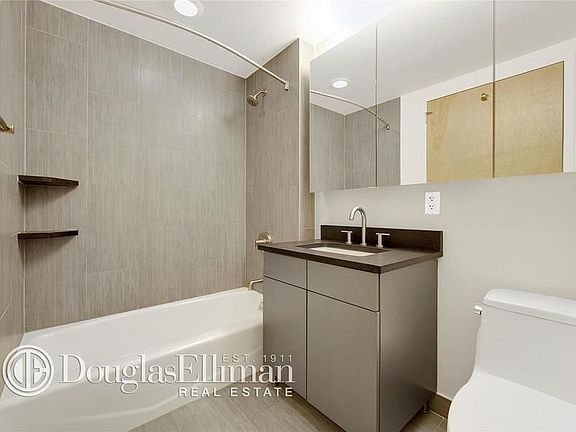 5th image of 1595 Lexington Ave APT 6G