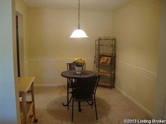 5th image of 618 Logsdon Ct