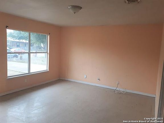 2nd image of 1147 W Gerald Ave