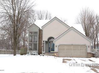 682 Sandhurst Dr SE, Kentwood, MI 49548