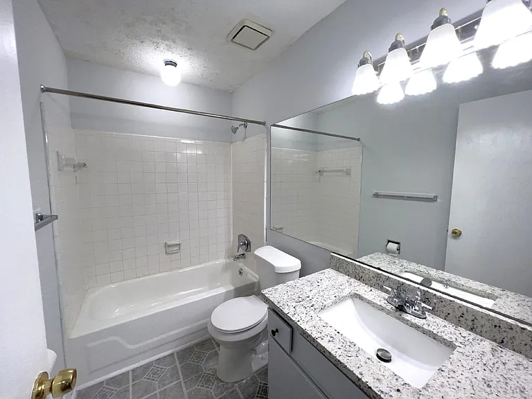 2248 Runnymeade Rdg — Photo 14