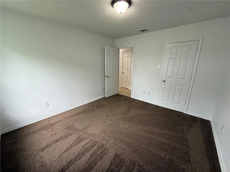 307 4th Ave — Photo 14
