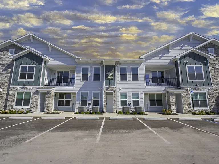 Maverick Exterior
