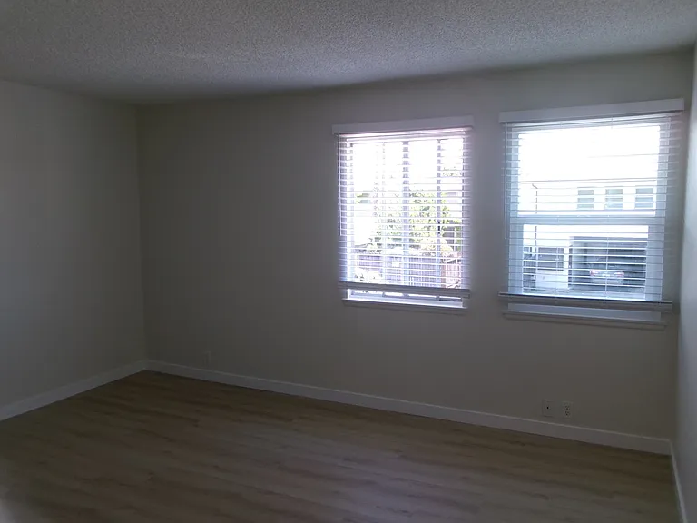 478 Mills Way #D — Photo 6