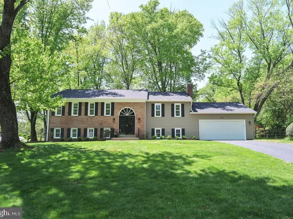 1846 Horseback Trl, Vienna, VA 22182