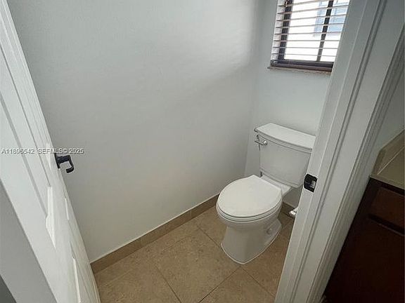 5th image of 8290 NW 39th Ct