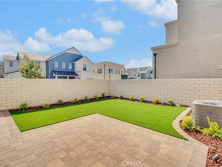 27031 California Ct — Photo 31
