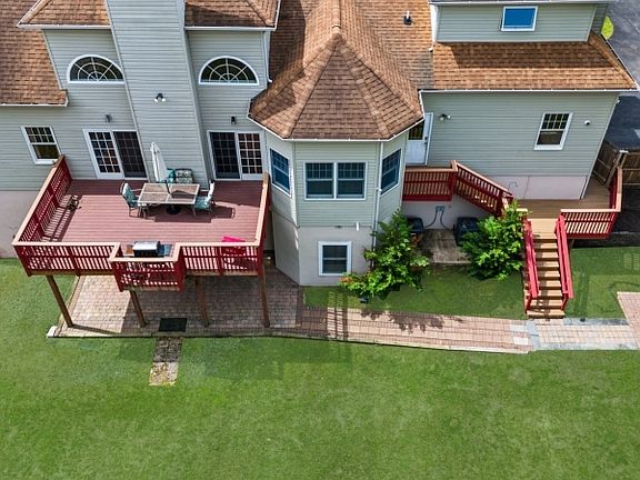 2nd image of 1414 Transit Ave