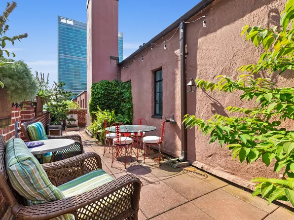 333 East 43rd Street image 1 of 12