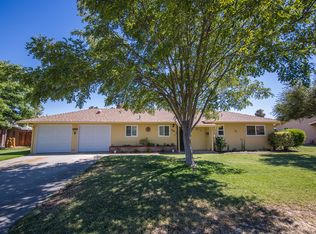 209 E Colonial Dr, Hanford, CA 93230