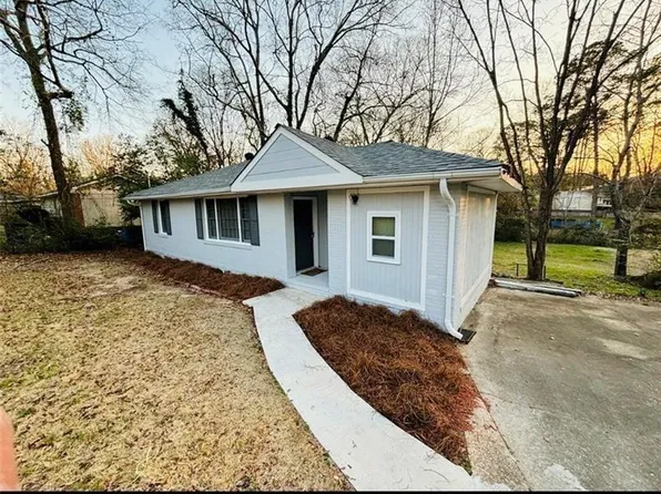 5921 Lawson St, Columbus, GA 31909