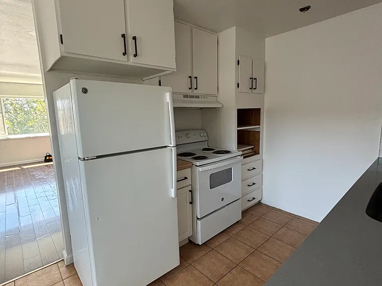 3020 35th Ave #15 — Photo 5