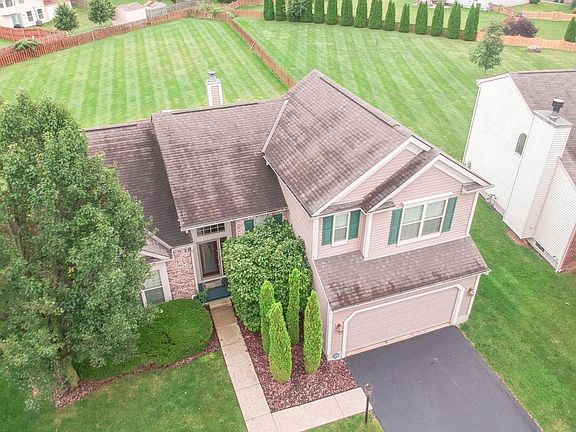 3rd image of 586 Streamwater Dr