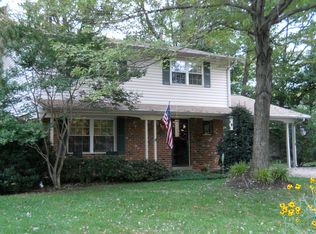 10012 Raeburn Ct, Fairfax, VA 22032
