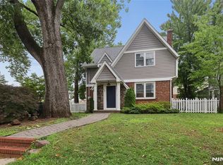 373 Briarcliff Rd, Teaneck, NJ 07666