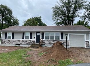 103 NW Chipman Rd, Lees Summit, MO 64063