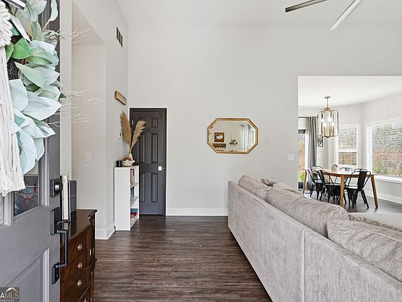 3rd image of 6842 Auraria Rd