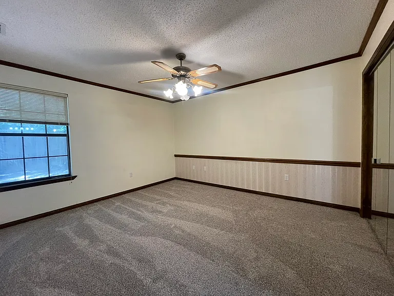 114 Fair Oaks Dr — Photo 5