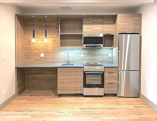 4th image of 1142 De Kalb Ave #2B