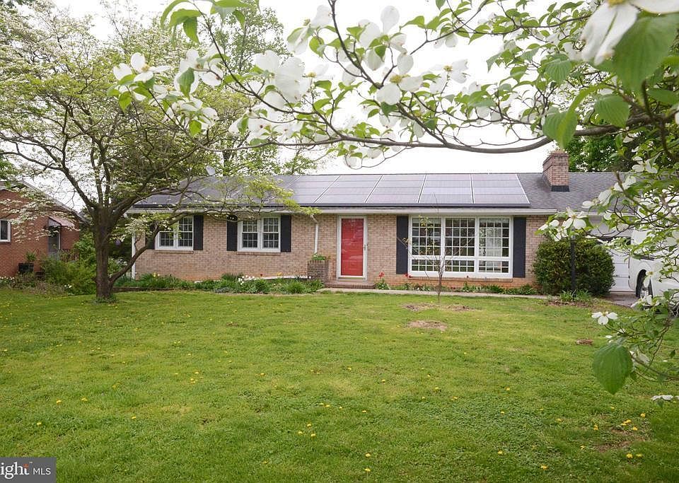 1st image of 138 Pangborn Blvd