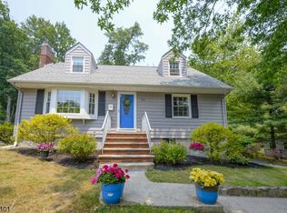23 Archung Rd, Wayne, NJ 07470