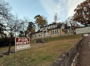 120 Alpine Dr, Rossville, GA 30741