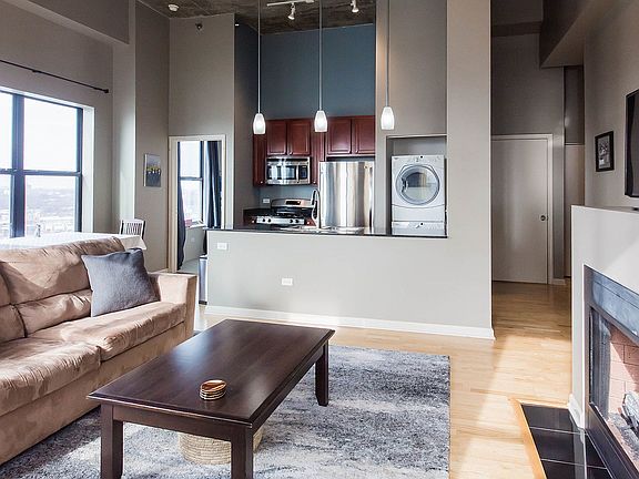 4th image of 1122 W Catalpa Ave APT 1015