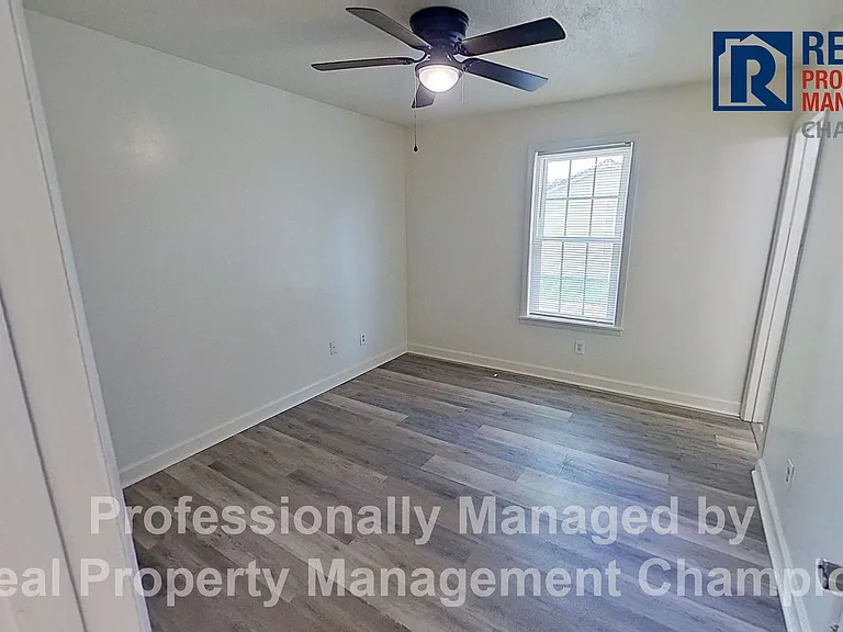 2909 Spaulding Dr — Photo 18