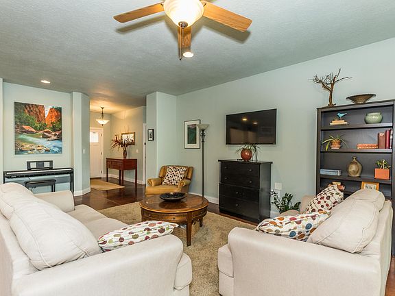 3rd image of 3355 Hamblin Dr