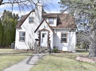 518 2nd Ave SW, Cambridge, MN 55008