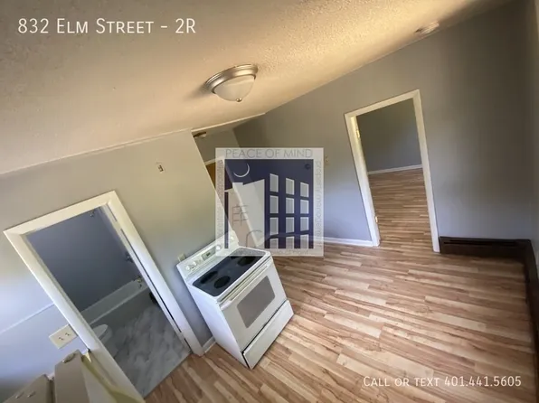 832 Elm St #2R, Woonsocket, RI 02895