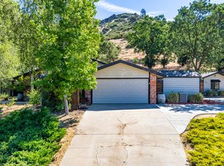 26185 Bear Valley Rd, Bear Valley, CA 93561