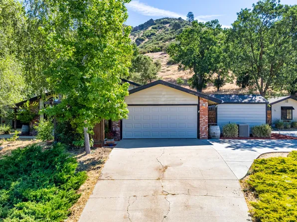 26185 Bear Valley Rd, Bear Valley, CA 93561