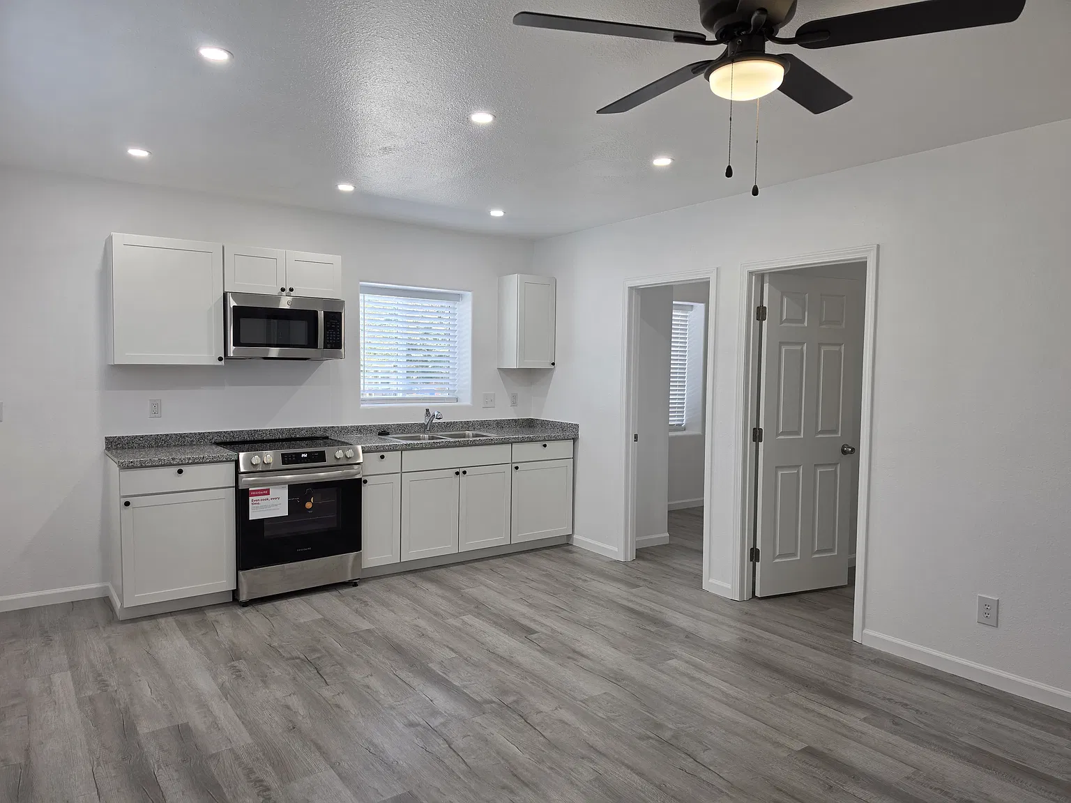 2 bed, 600 sqft, $1,050 — Photo 3