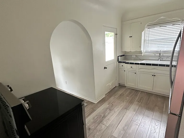 455 Hazel St — Photo 10
