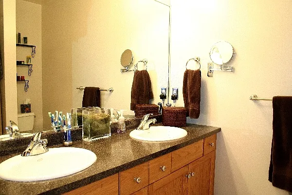 Sold by Hudson Place Realty | media 3