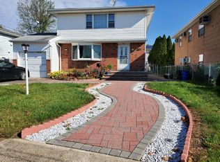 3 Powell St FLOOR 2, Farmingdale, NY 11735