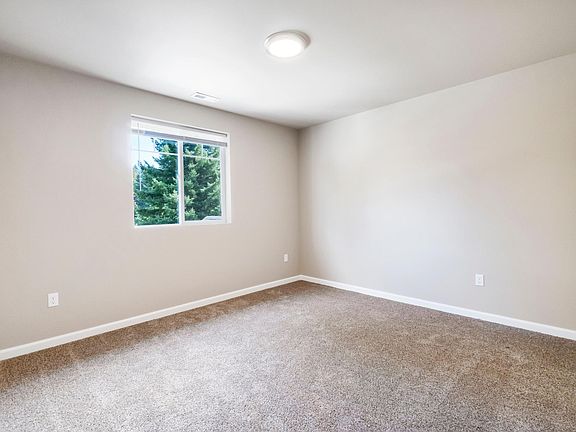4th image of 660 Hansen St SE #A