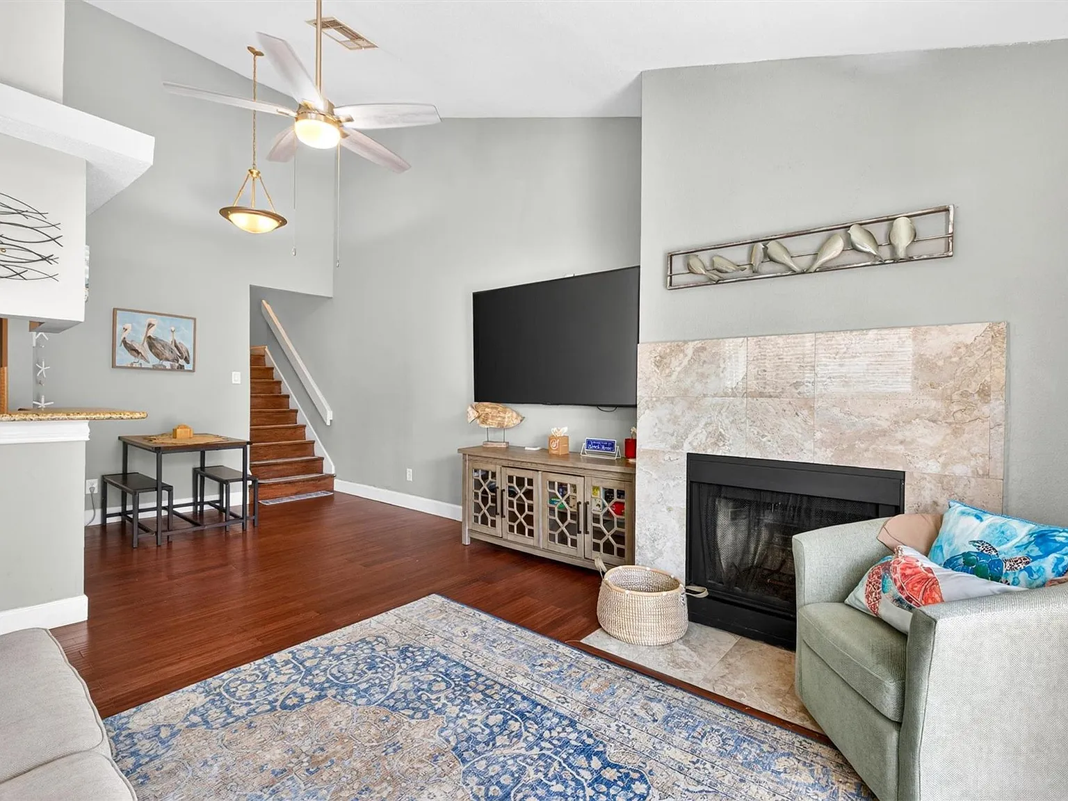 1 bed, 1.0 bath, 732 sqft, $1,450 — Photo 4