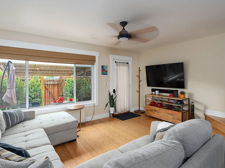 323 Park Ave #H-3 — Photo 16