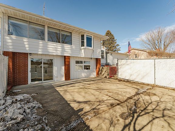 2nd image of 4111 5th Pl NW