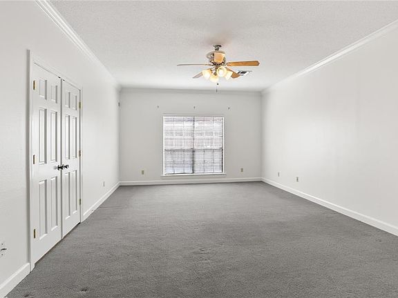 3rd image of 3009 Palm Vista Dr