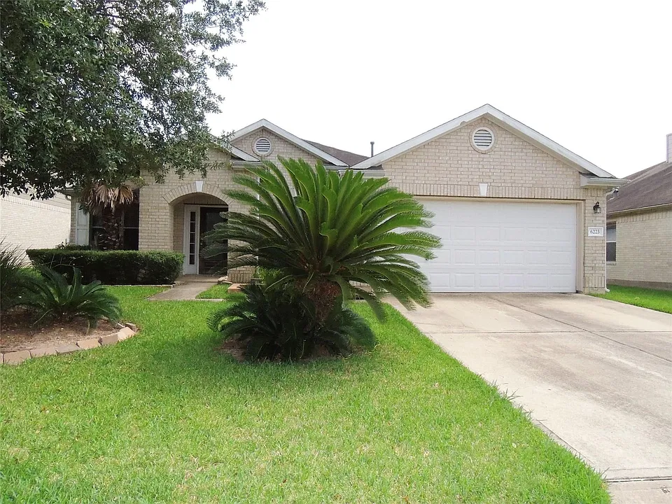 6223 Channelbrook Ln