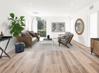 5801 Camerford Ave PENTHOUSE 1, Los Angeles, CA 90038