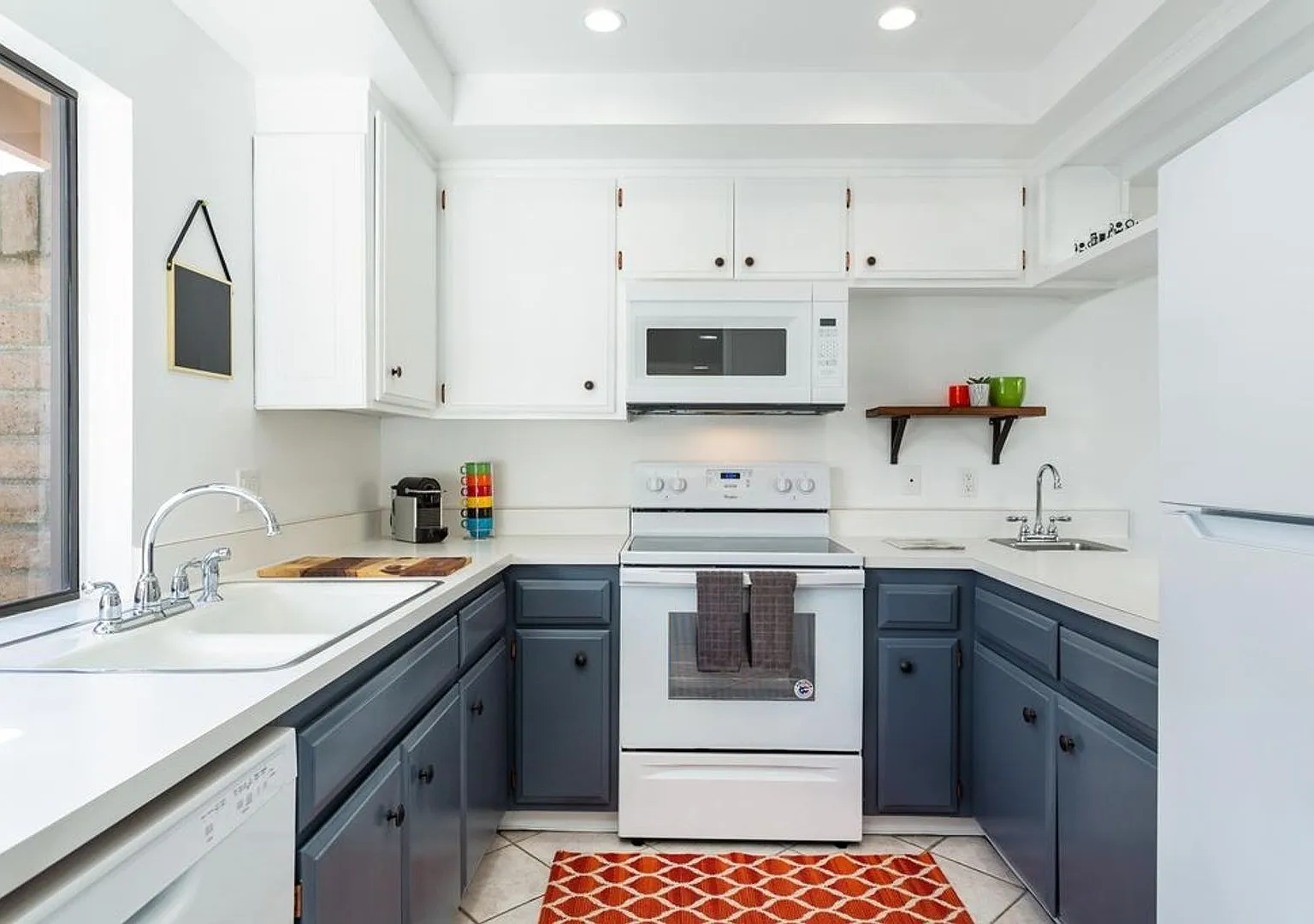 Canyon Sands Villa, Unfurnished ,Long Term — Photo 4